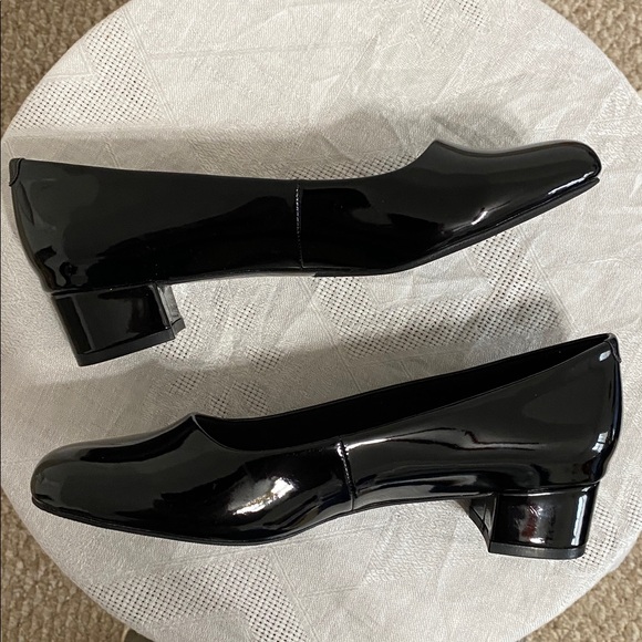 Brand New Trotters Dream Black Patent  Low Heel Pumps - Picture 3 of 8